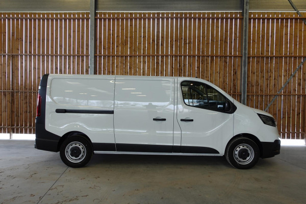 Renault Trafic 2.0 150PK T30 L2H1 BPM VRIJ! BPM VRIJ! Airco Bluetooth Camera Cruise PDC Trekhaak