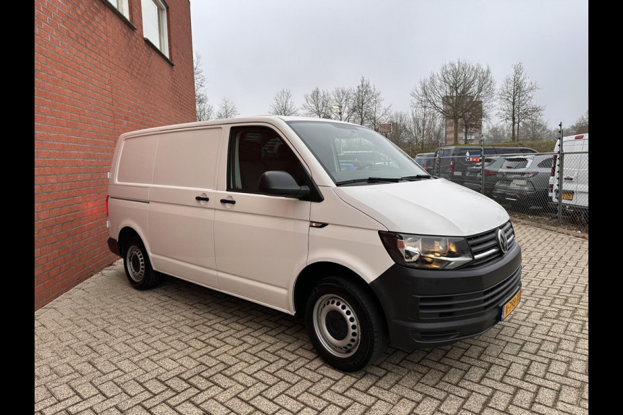 Volkswagen Transporter 2.0 TDI L1H1 Airco Comfortstoel Trekhaak Radio PDC Achter Bluetooth Slechts 75000 km! NL Auto Euro6 #