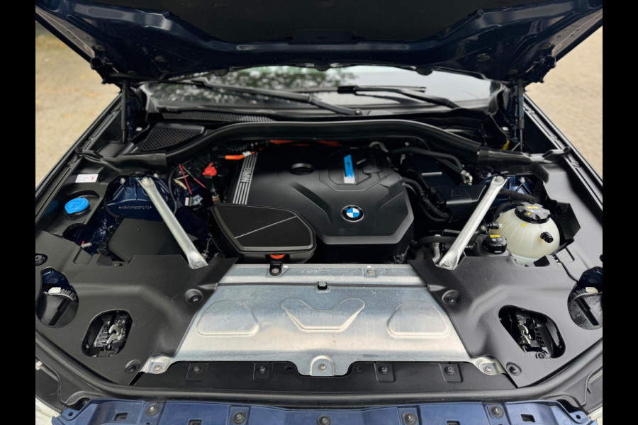 BMW X3 INC BTW! eDrive Panorama Adaptive cruise Digitaldash 360 cam Plug-in Hyb Sfeerverlichting Nieuwstaat Voloptie Stuurverwarm