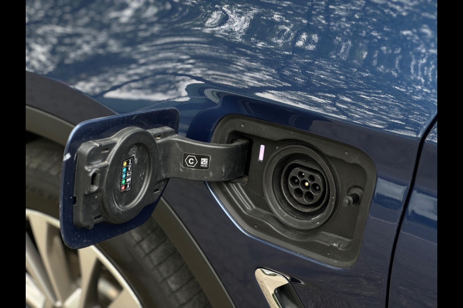 BMW X3 INC BTW! eDrive Panorama Adaptive cruise Digitaldash 360 cam Plug-in Hyb Sfeerverlichting Nieuwstaat Voloptie Stuurverwarm