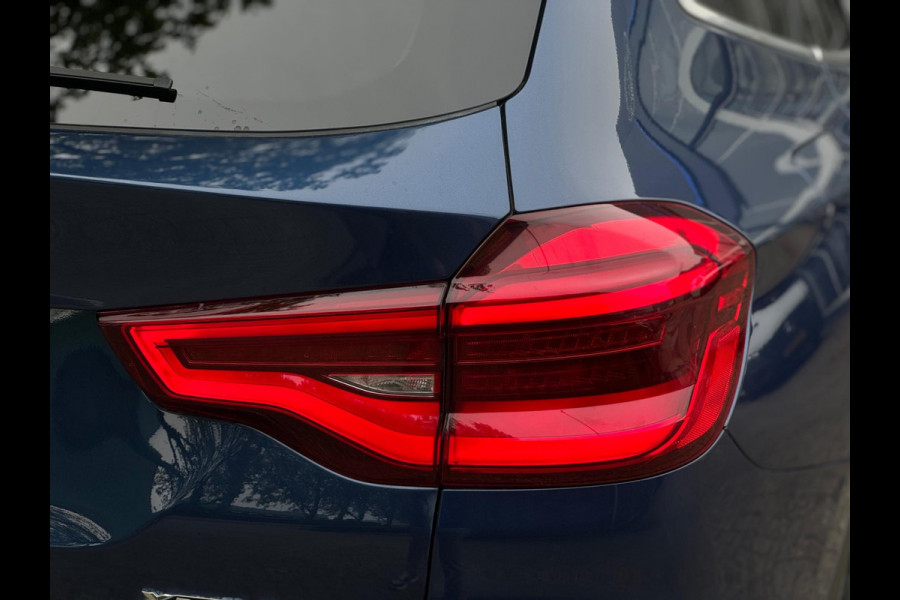 BMW X3 INC BTW! eDrive Panorama Adaptive cruise Digitaldash 360 cam Plug-in Hyb Sfeerverlichting Nieuwstaat Voloptie Stuurverwarm