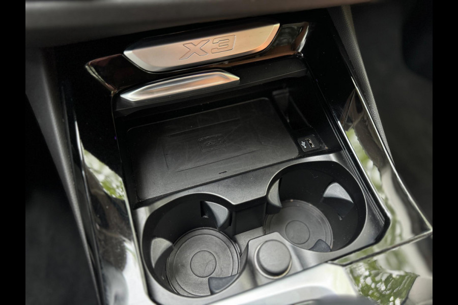 BMW X3 INC BTW! eDrive Panorama Adaptive cruise Digitaldash 360 cam Plug-in Hyb Sfeerverlichting Nieuwstaat Voloptie Stuurverwarm