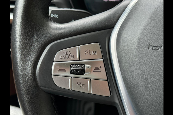 BMW X3 INC BTW! eDrive Panorama Adaptive cruise Digitaldash 360 cam Plug-in Hyb Sfeerverlichting Nieuwstaat Voloptie Stuurverwarm