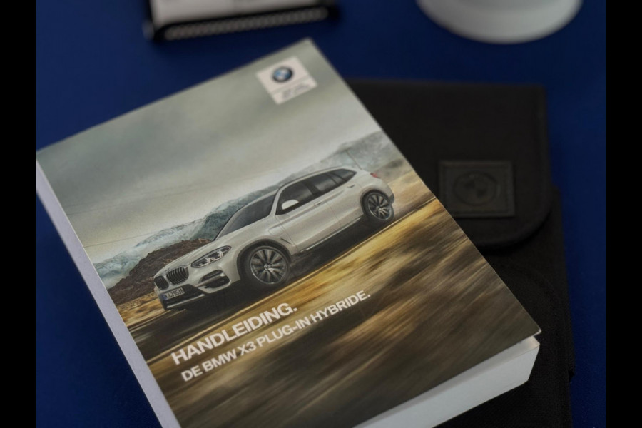 BMW X3 INC BTW! eDrive Panorama Adaptive cruise Digitaldash 360 cam Plug-in Hyb Sfeerverlichting Nieuwstaat Voloptie Stuurverwarm