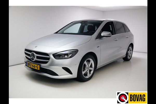 Mercedes-Benz B-Klasse 250 e Business Solution Luxury Limited | 360 camera | Zwenkbare trekhaak Navigatie, Stoelverwarming, App-connect, Side assist