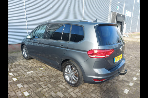 Volkswagen Touran 1.5 TSI United 7PERS,LED,Nav,Trekhaak,elec klep,voorruit-stoel-verwarming, cruisecontrol,achteruitrijcamera,