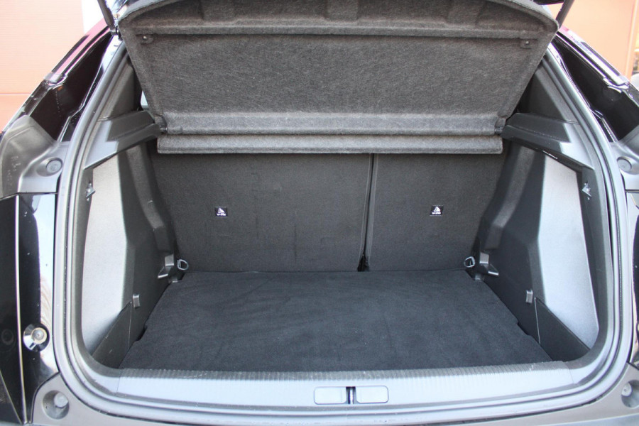 Peugeot 2008 1.2 130PK AUTOMAAT GT PACK | NAVIGATIE | ELEKTRISCHE STOELVERSTELLING | MASSAGE STOEL | STOEL VERWARMING | CAMERA VOOR / ACHTER | DRAADLOOS APPLE-CARPLAY / ANDROID-AUTO | DRAADLOOS LADEN | KEYLESS ENTRY / START | DODEHOEK DETECTIE | ADAPTIVE CRUISE CONTROL | ALCANTARA BEKLEDING | PARKEERSENSOREN VOOR EN ACHTER |