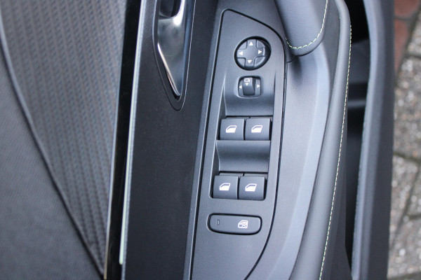 Peugeot 2008 1.2 130PK AUTOMAAT GT PACK | NAVIGATIE | ELEKTRISCHE STOELVERSTELLING | MASSAGE STOEL | STOEL VERWARMING | CAMERA VOOR / ACHTER | DRAADLOOS APPLE-CARPLAY / ANDROID-AUTO | DRAADLOOS LADEN | KEYLESS ENTRY / START | DODEHOEK DETECTIE | ADAPTIVE CRUISE CONTROL | ALCANTARA BEKLEDING | PARKEERSENSOREN VOOR EN ACHTER |