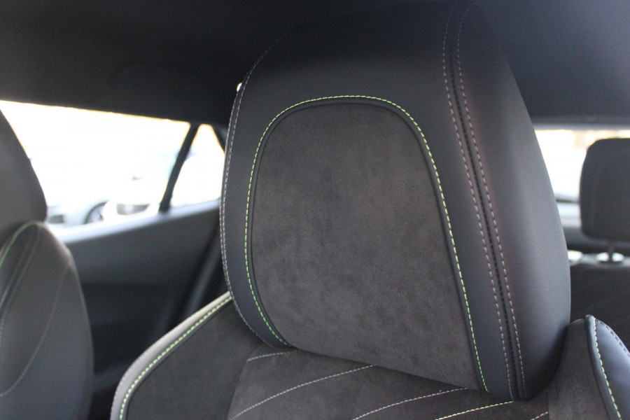 Peugeot 2008 1.2 130PK AUTOMAAT GT PACK | NAVIGATIE | ELEKTRISCHE STOELVERSTELLING | MASSAGE STOEL | STOEL VERWARMING | CAMERA VOOR / ACHTER | DRAADLOOS APPLE-CARPLAY / ANDROID-AUTO | DRAADLOOS LADEN | KEYLESS ENTRY / START | DODEHOEK DETECTIE | ADAPTIVE CRUISE CONTROL | ALCANTARA BEKLEDING | PARKEERSENSOREN VOOR EN ACHTER |