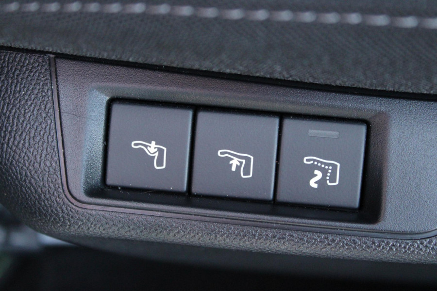 Peugeot 2008 1.2 130PK AUTOMAAT GT PACK | NAVIGATIE | ELEKTRISCHE STOELVERSTELLING | MASSAGE STOEL | STOEL VERWARMING | CAMERA VOOR / ACHTER | DRAADLOOS APPLE-CARPLAY / ANDROID-AUTO | DRAADLOOS LADEN | KEYLESS ENTRY / START | DODEHOEK DETECTIE | ADAPTIVE CRUISE CONTROL | ALCANTARA BEKLEDING | PARKEERSENSOREN VOOR EN ACHTER |