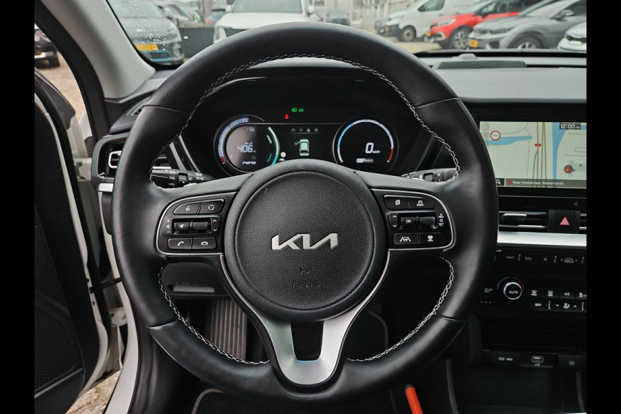 Kia e-Niro ExecutiveLine 64 kWh | 1e Eigenaar | Geheugenfunctie stoelen | Adapt. Cruise | Schuif\Kanteldak | Stoelverwarming & Verkoeling |