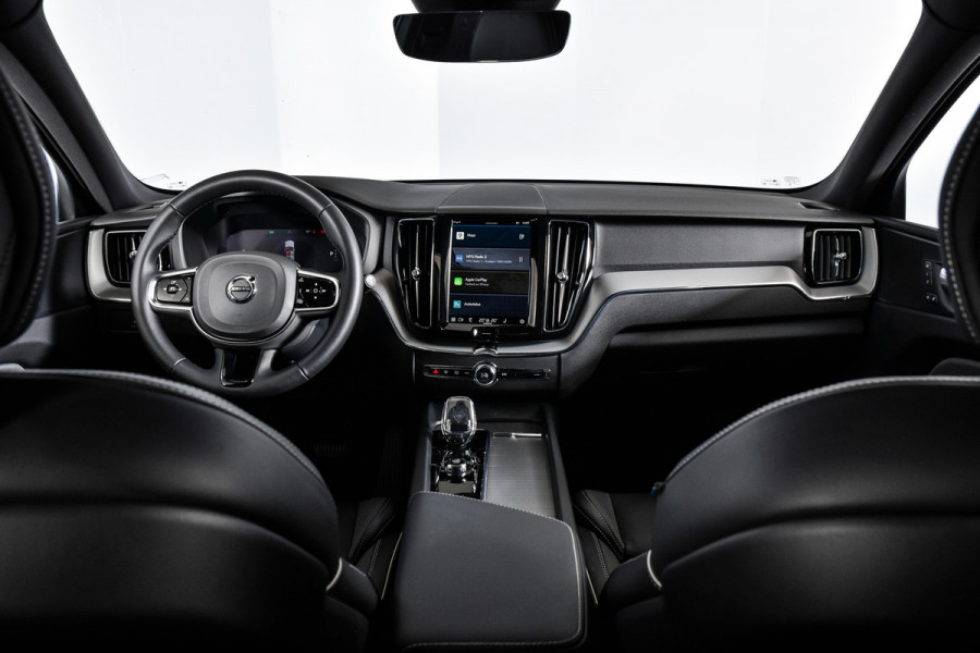 Volvo XC60 2.0 T6 Plug-in hybrid AWD Plus Dark | S/K-Panodak | Dig. Cockpit | Adapt. Cruise | Memory Stoelen | Elek. Klep | Stoel-+stuurverw. | Camera | NAV+App. Connect | LM 19" | 2835