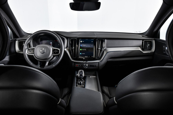 Volvo XC60 2.0 T6 Plug-in hybrid AWD Plus Dark | S/K-Panodak | Dig. Cockpit | Adapt. Cruise | Memory Stoelen | Elek. Klep | Stoel-+stuurverw. | Camera | NAV+App. Connect | LM 19" | 2835