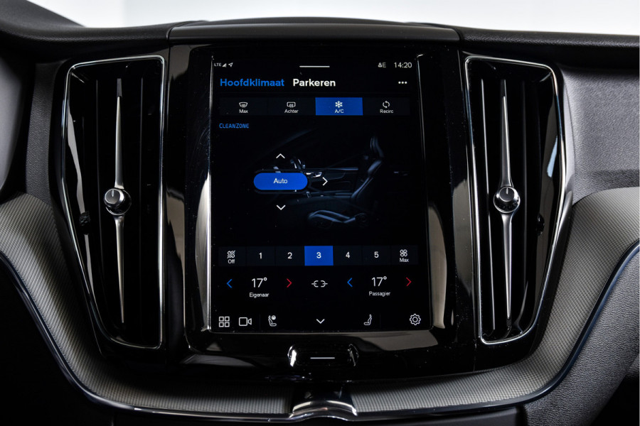 Volvo XC60 2.0 T6 Plug-in hybrid AWD Plus Dark | S/K-Panodak | Dig. Cockpit | Adapt. Cruise | Memory Stoelen | Elek. Klep | Stoel-+stuurverw. | Camera | NAV+App. Connect | LM 19" | 2835