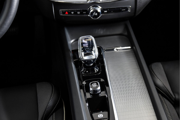 Volvo XC60 2.0 T6 Plug-in hybrid AWD Plus Dark | S/K-Panodak | Dig. Cockpit | Adapt. Cruise | Memory Stoelen | Elek. Klep | Stoel-+stuurverw. | Camera | NAV+App. Connect | LM 19" | 2835
