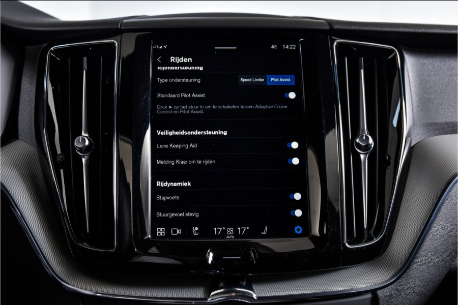 Volvo XC60 2.0 T6 Plug-in hybrid AWD Plus Dark | S/K-Panodak | Dig. Cockpit | Adapt. Cruise | Memory Stoelen | Elek. Klep | Stoel-+stuurverw. | Camera | NAV+App. Connect | LM 19" | 2835