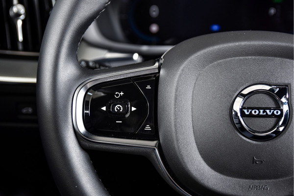Volvo XC60 2.0 T6 Plug-in hybrid AWD Plus Dark | S/K-Panodak | Dig. Cockpit | Adapt. Cruise | Memory Stoelen | Elek. Klep | Stoel-+stuurverw. | Camera | NAV+App. Connect | LM 19" | 2835