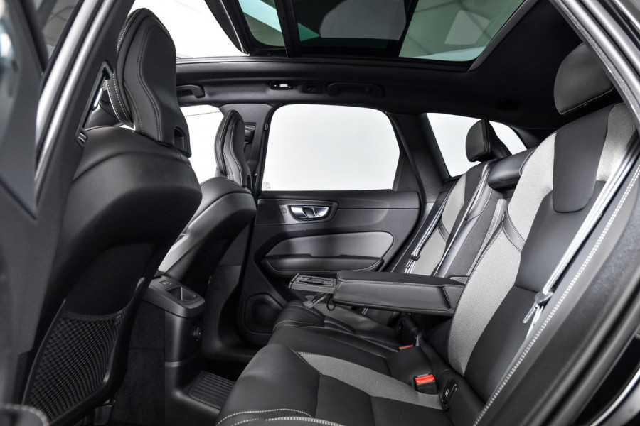 Volvo XC60 2.0 T6 Plug-in hybrid AWD Plus Dark | S/K-Panodak | Dig. Cockpit | Adapt. Cruise | Memory Stoelen | Elek. Klep | Stoel-+stuurverw. | Camera | NAV+App. Connect | LM 19" | 2835