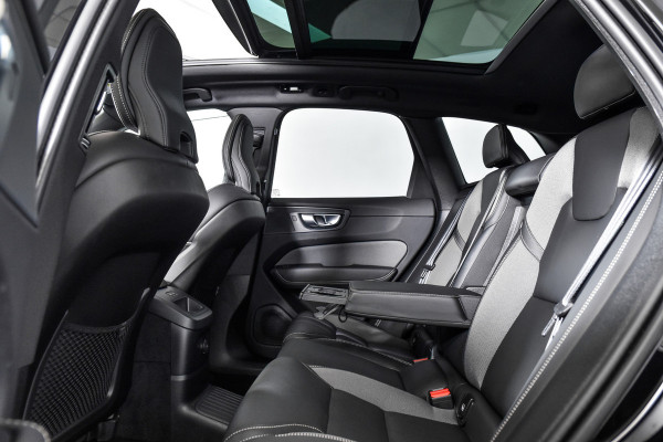 Volvo XC60 2.0 T6 Plug-in hybrid AWD Plus Dark | S/K-Panodak | Dig. Cockpit | Adapt. Cruise | Memory Stoelen | Elek. Klep | Stoel-+stuurverw. | Camera | NAV+App. Connect | LM 19" | 2835