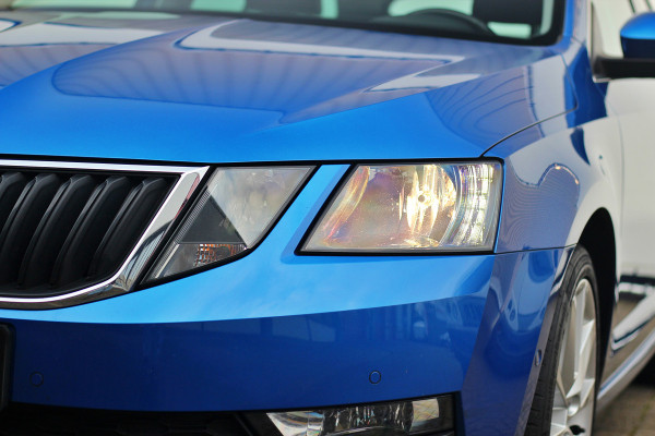 Škoda Octavia Combi 1.0 TSI Greentech Ambition Business | Carplay | Elek. achterklep | Keyless | Draadloos