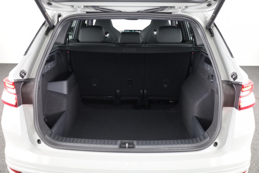 Škoda Kodiaq Sportline Business m-HEV 1.5 TSI 150 pk 7 versn. DSG | Panoramadak | 20 inch lichtmetalen velgen | Winter pakket