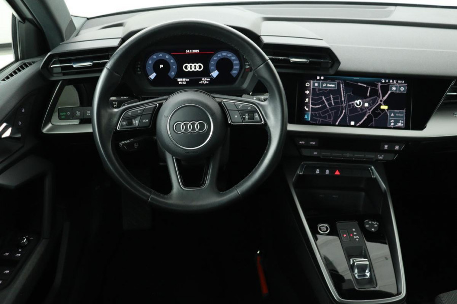 Audi A3 30 TFSI Business Edition | Carplay | Sportstoelen | Virtual Cockpit | Full LED | Climate control | Navigatie | PDC | Cruise control