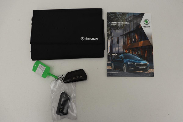 Škoda Octavia 1.0 TSI Business Edition | Trekhaak | Carplay | Navigatie | Full LED | Climate control | PDC | Cruise control | Getint glas