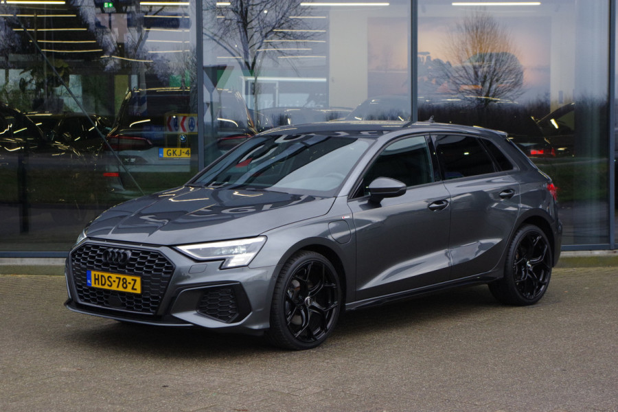 Audi A3 Sportback 40 TFSI e 204 PK S-Line Advanced Ed. PHEV, RS-Sportstoelen, HD-Matrix, Camera, Adap. Cruise Control