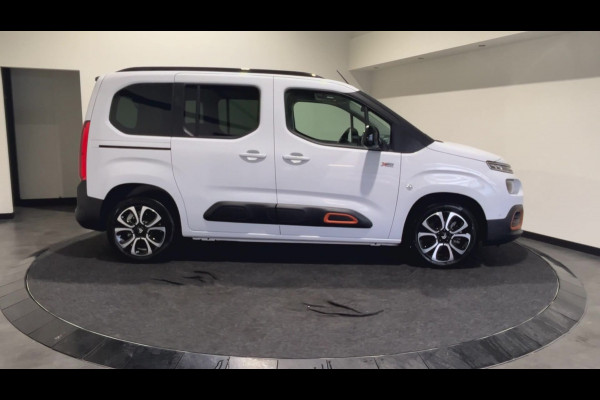 Citroën ë-Berlingo XL Shine 50 kWh | 7 PERSOONS! | 11 kw 3-fase lader | Park assist pakket |   SoH (batterijcheck) 100 % score!