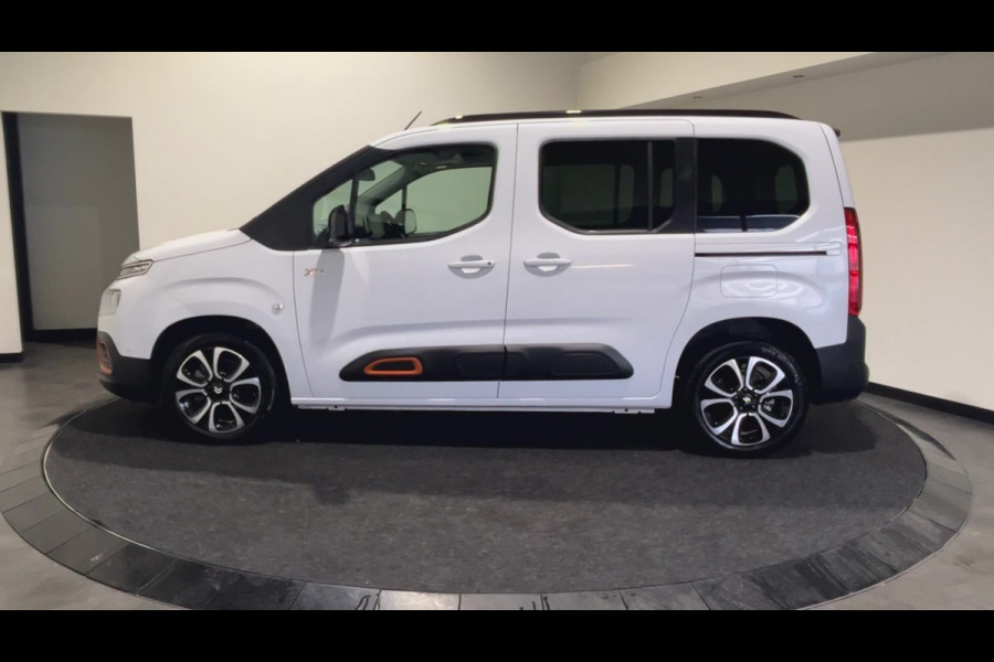 Citroën ë-Berlingo XL Shine 50 kWh | 7 PERSOONS! | 11 kw 3-fase lader | Park assist pakket |   SoH (batterijcheck) 100 % score!