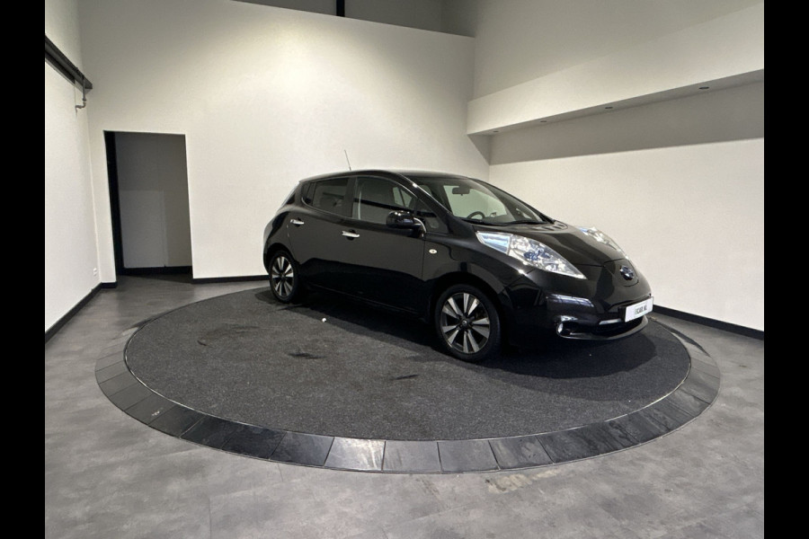 Nissan Leaf Tekna 30 kWh | Stuurwiel verwarmd | Rondomzicht camera | Voor~stoelen verwarmd!