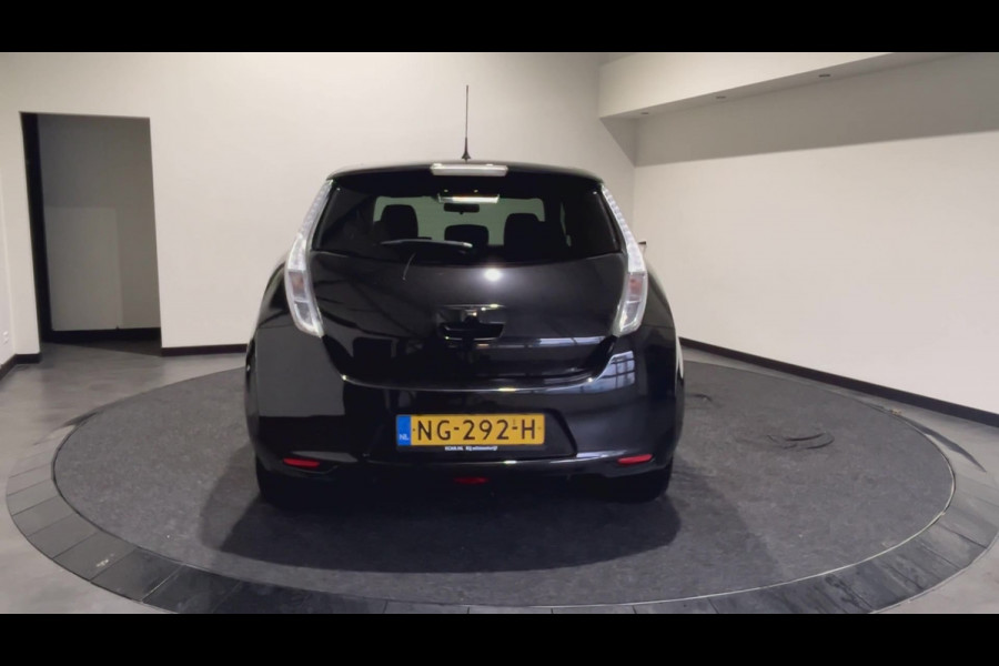 Nissan Leaf Tekna 30 kWh | Stuurwiel verwarmd | Rondomzicht camera | Voor~stoelen verwarmd!