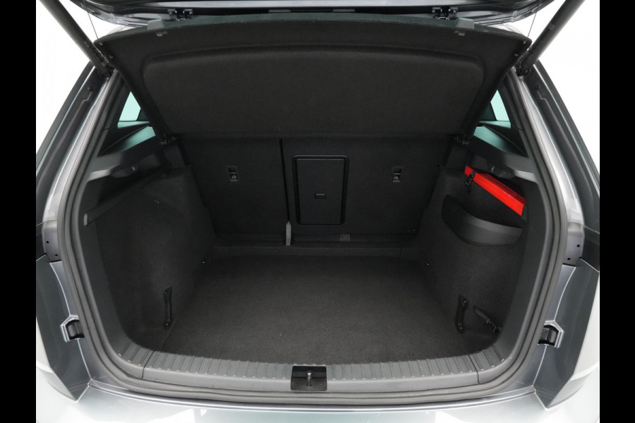 Škoda Karoq 1.5 TSI ACT 150pk DSG Sportline Business Panorama Trekhaak 360 Camera Stoelverwarming 147