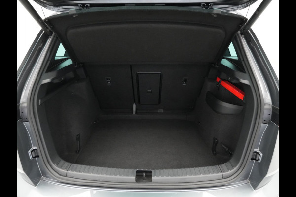 Škoda Karoq 1.5 TSI ACT 150pk DSG Sportline Business Panorama Trekhaak 360 Camera Stoelverwarming 147