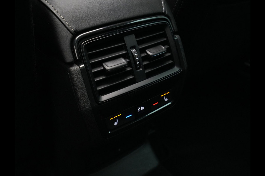 Škoda Karoq 1.5 TSI ACT 150pk DSG Sportline Business Panorama Trekhaak 360 Camera Stoelverwarming 147