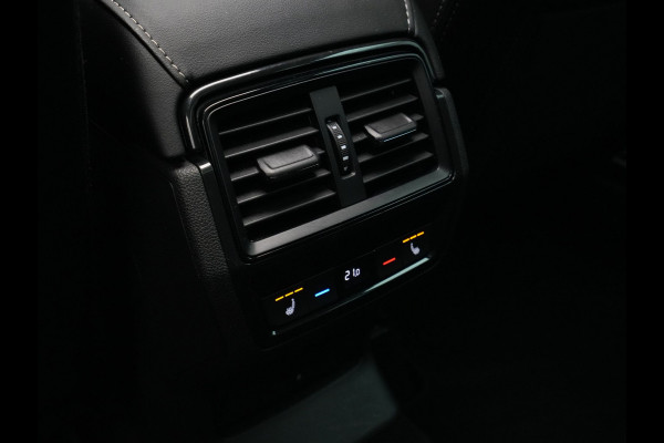 Škoda Karoq 1.5 TSI ACT 150pk DSG Sportline Business Panorama Trekhaak 360 Camera Stoelverwarming 147