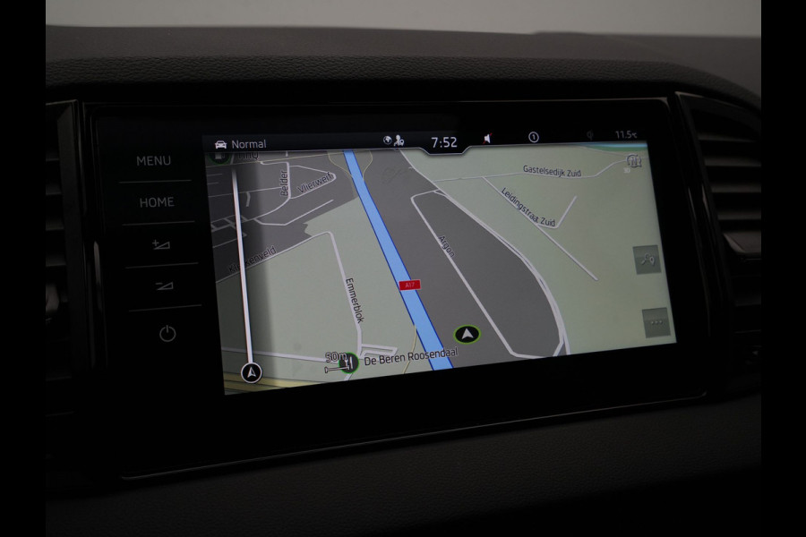 Škoda Karoq 1.5 TSI ACT 150pk DSG Sportline Business Panorama Trekhaak 360 Camera Stoelverwarming 147
