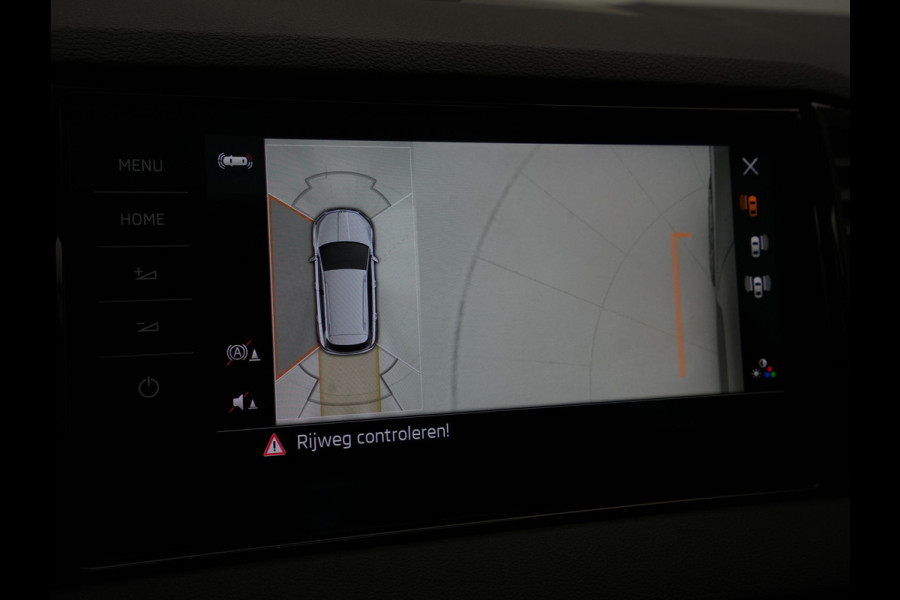 Škoda Karoq 1.5 TSI ACT 150pk DSG Sportline Business Panorama Trekhaak 360 Camera Stoelverwarming 147