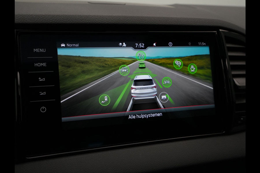 Škoda Karoq 1.5 TSI ACT 150pk DSG Sportline Business Panorama Trekhaak 360 Camera Stoelverwarming 147