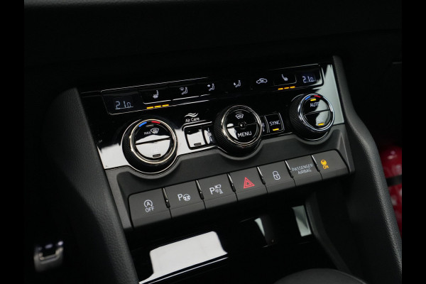 Škoda Karoq 1.5 TSI ACT 150pk DSG Sportline Business Panorama Trekhaak 360 Camera Stoelverwarming 147