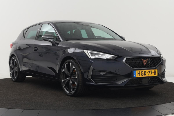 CUPRA Leon 1.4 e-Hybrid VZ | 245pk | Stoelverwarming | Adaptive cruise | Carplay | Full LED | Navigatie | PDC | Keyless | Sfeerverlichting