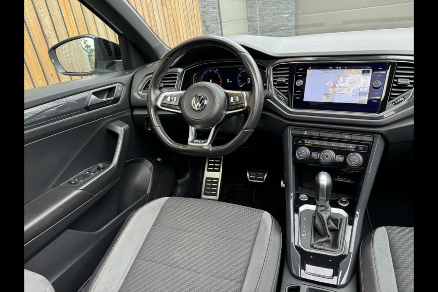 Volkswagen T-Roc 1.5 TSI R-line Automaat | Panoramadak | LED | Stoelverwarming | Keyless entry&start | Elektrisch bedienbare achterklep | DAB rad