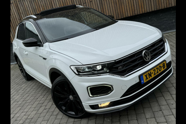 Volkswagen T-Roc 1.5 TSI R-line Automaat | Panoramadak | LED | Stoelverwarming | Keyless entry&start | Elektrisch bedienbare achterklep | DAB rad