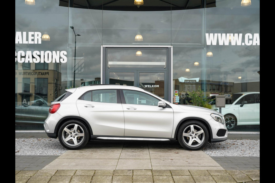 Mercedes-Benz GLA 200 AMG Line / Pano / Stoelverwarming / Sensoren / Elek. Klep / Trekhaak / Dodehoek