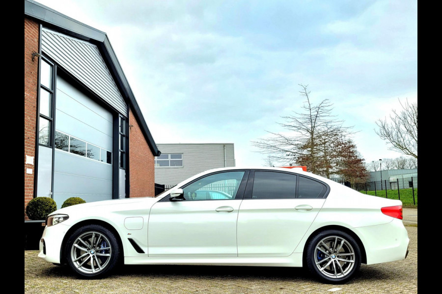 BMW 5 Serie 530e M-sport, 360-camera, Carplay, Virtual cockpit, Alcantara