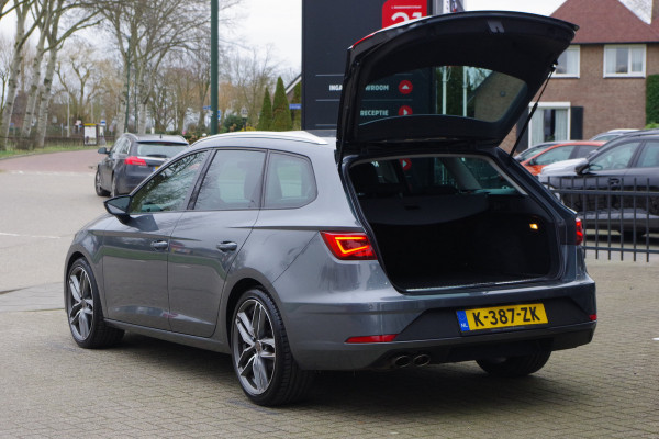 Seat León ST 1.4 EcoTSI 150 PK FR Business Intense, Camera, Navigatie, Carplay, Stoelverwarming