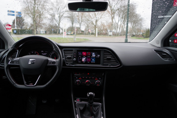 Seat León ST 1.4 EcoTSI 150 PK FR Business Intense, Camera, Navigatie, Carplay, Stoelverwarming