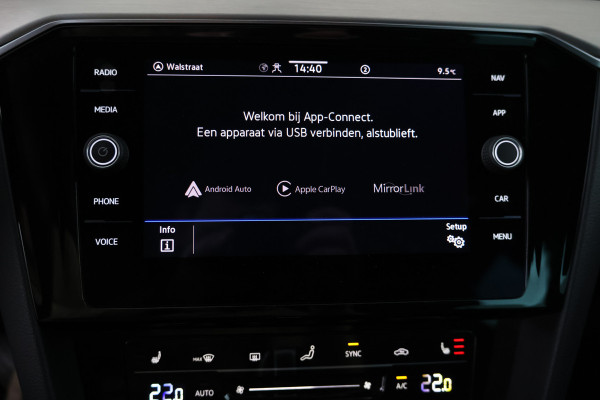 Volkswagen Passat Variant 2.0 TDI Elegance Business R - Automaat, navigatie, Apple CarPlay, Climate