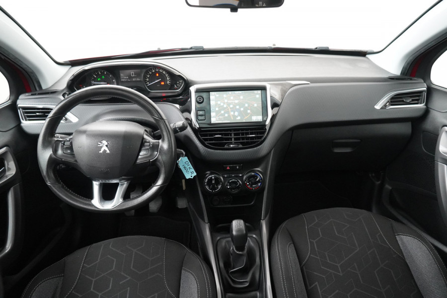 Peugeot 2008 BWJ 2017 | 1.2 PT 111PK PREMIUM | PANO DAK | TREKHAAK | NAVI | LICHTMETAAL | AIRCO | CARPLAY | DAB