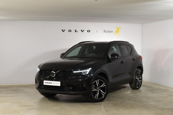 Volvo XC40 B4 211PK Automaat Plus Dark / Climate pack / Donker getint glas / Adaptieve cruise control / DAB+ / El. Achterklep